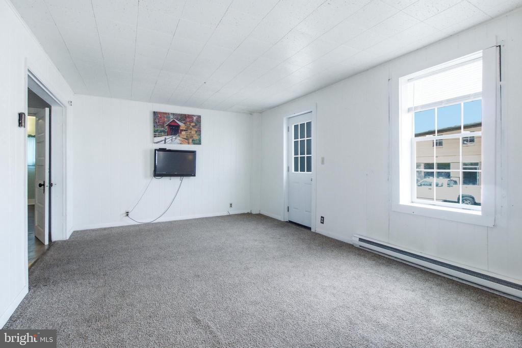 107 N 4TH STREET