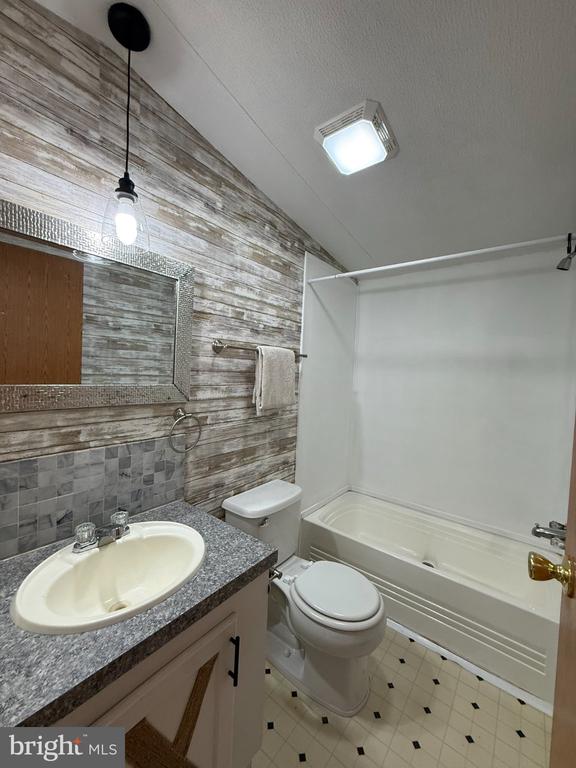 1283 BLUE SPRUCE ROAD