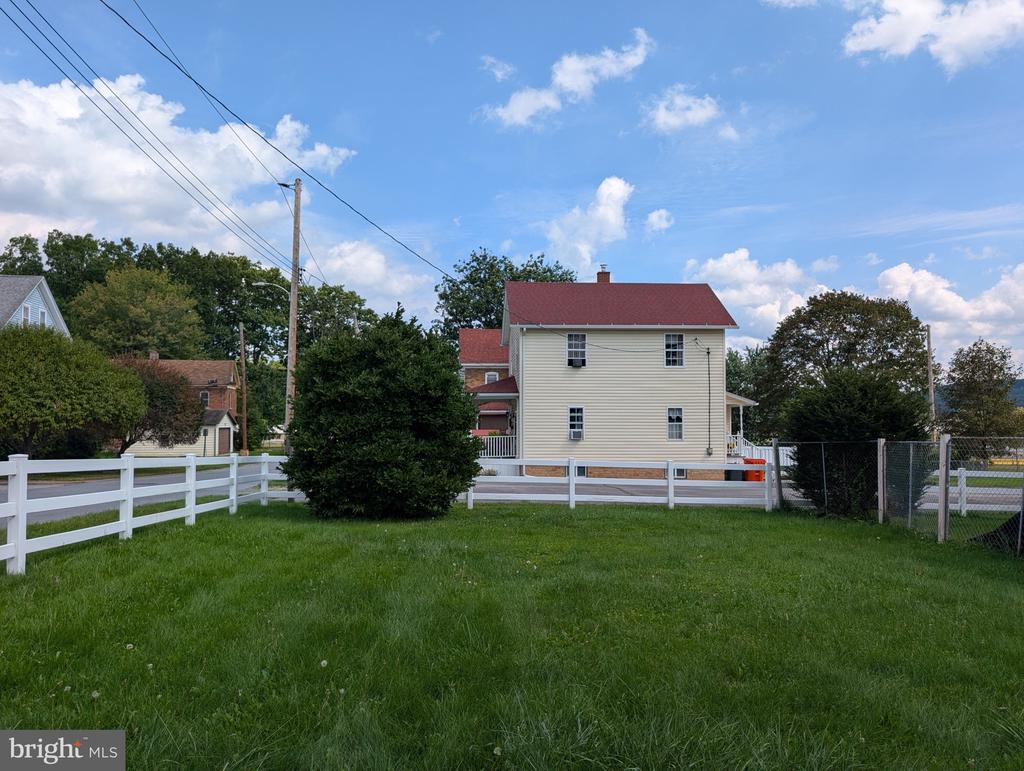 627 TURNPIKE AVENUE