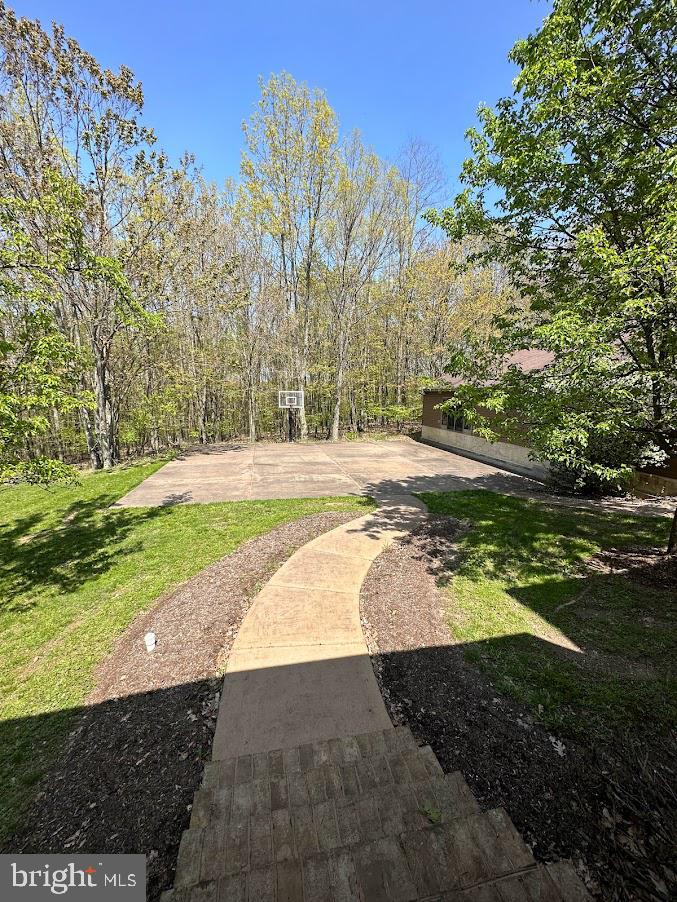 103 N RIDGEWOOD DRIVE