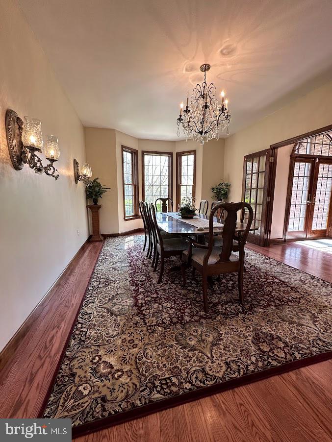 103 N RIDGEWOOD DRIVE