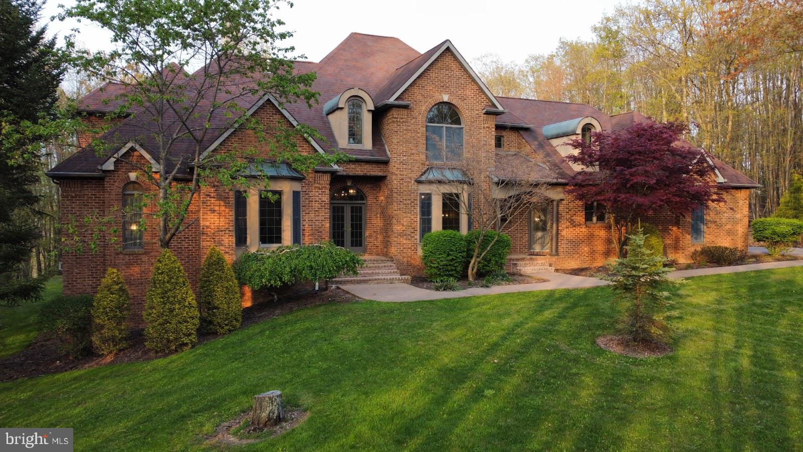 103 N RIDGEWOOD DRIVE