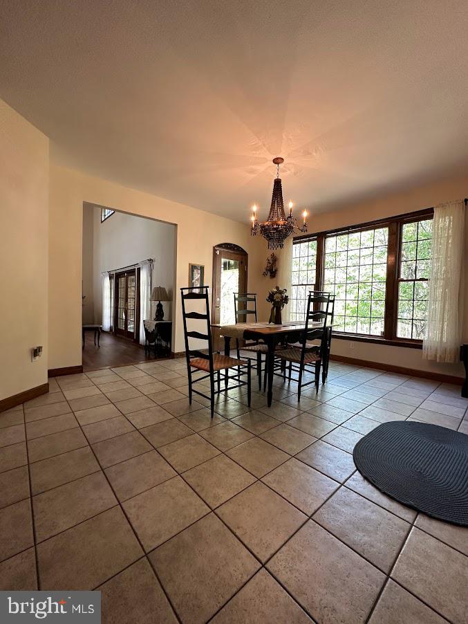 103 N RIDGEWOOD DRIVE