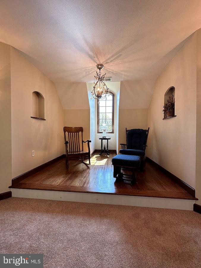 103 N RIDGEWOOD DRIVE