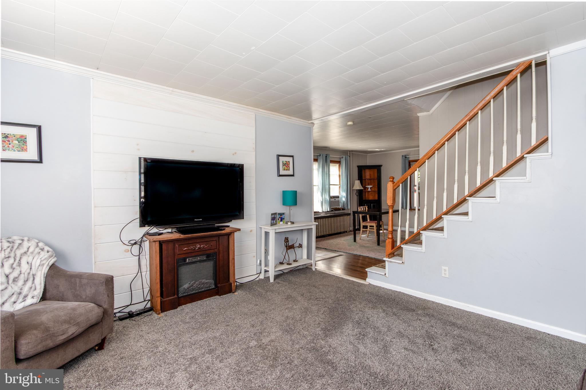 221 N 11th STREET