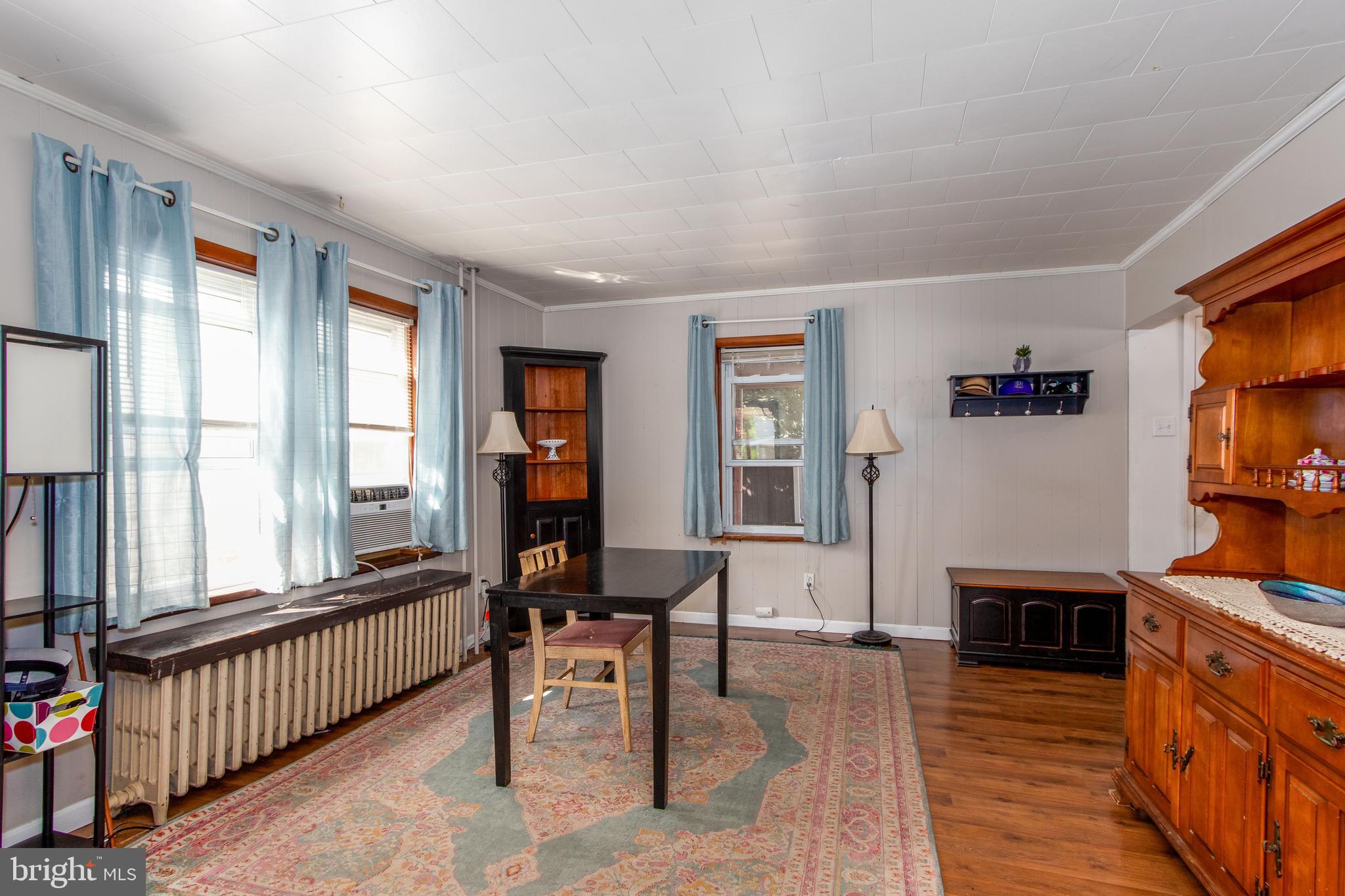 221 N 11th STREET