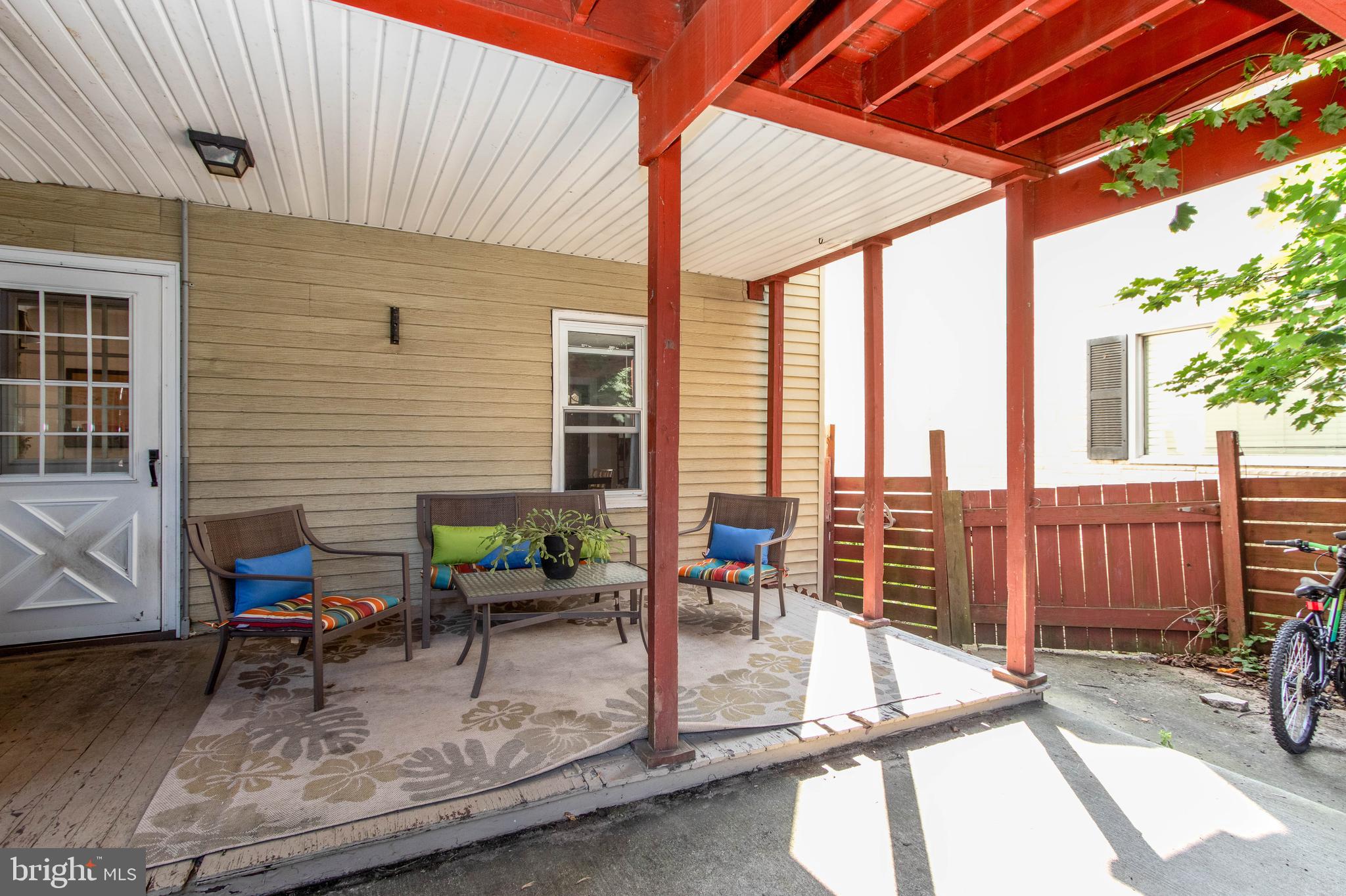 221 N 11th STREET