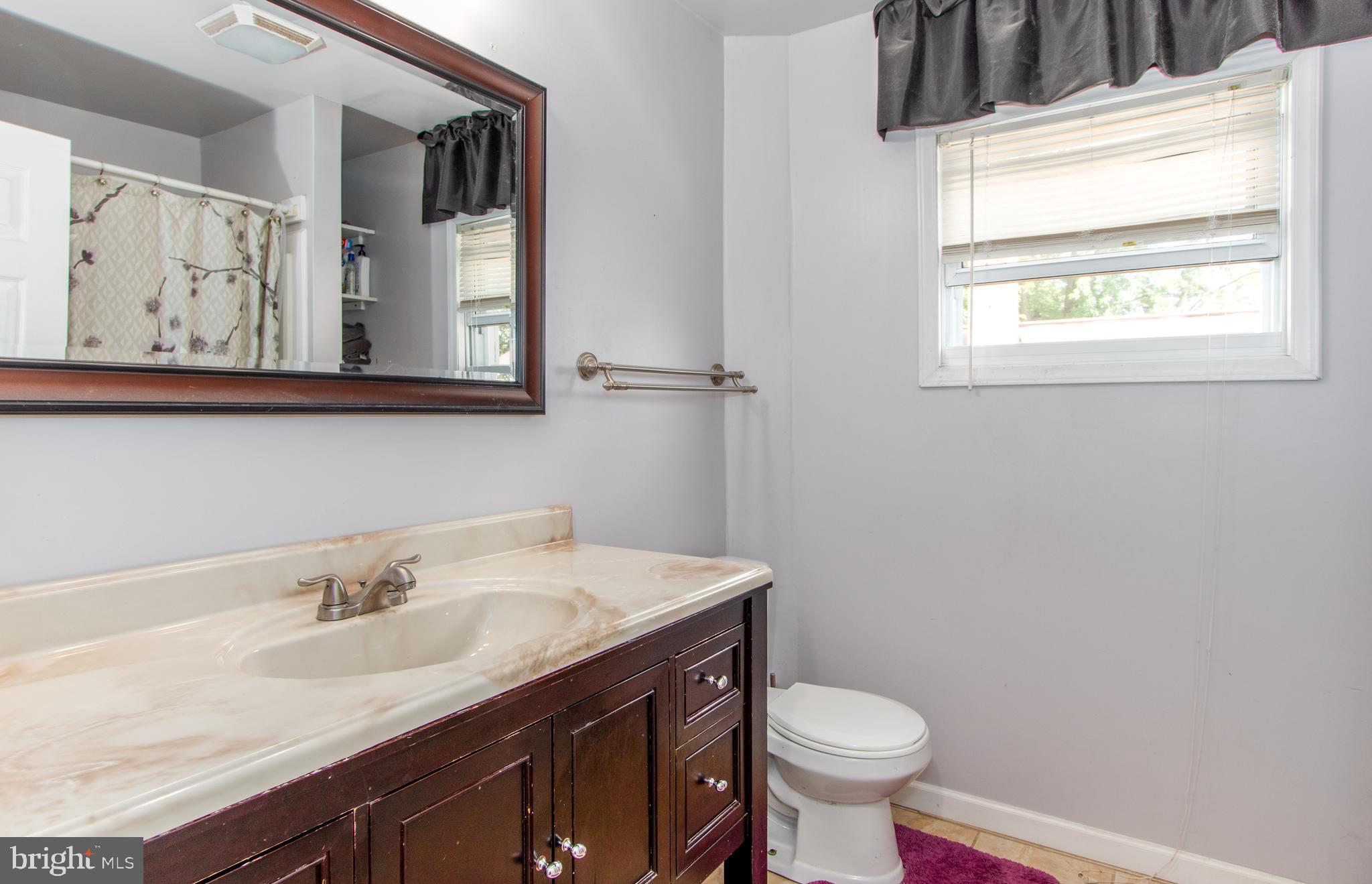 221 N 11th STREET