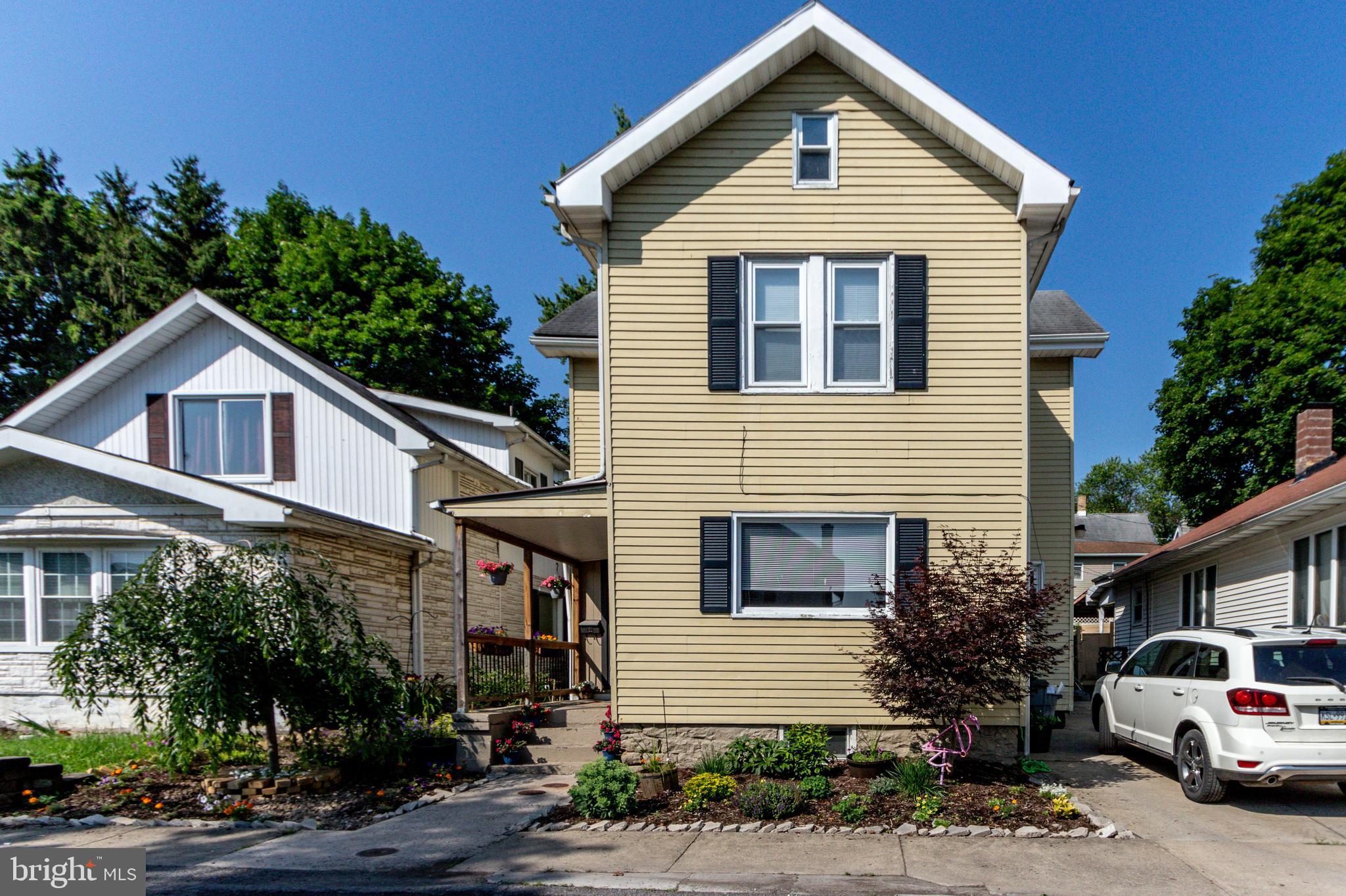 221 N 11th STREET