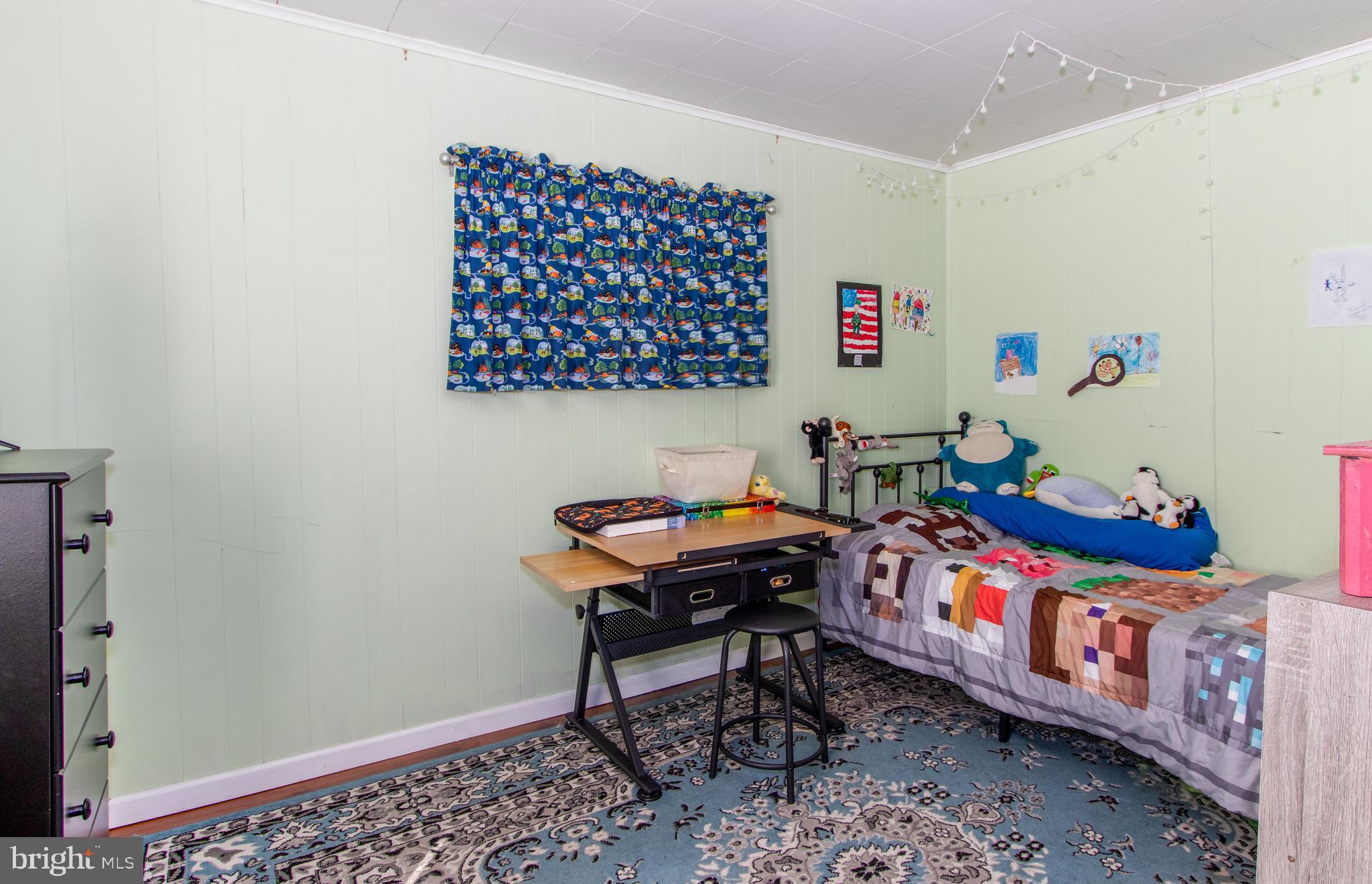 221 N 11th STREET