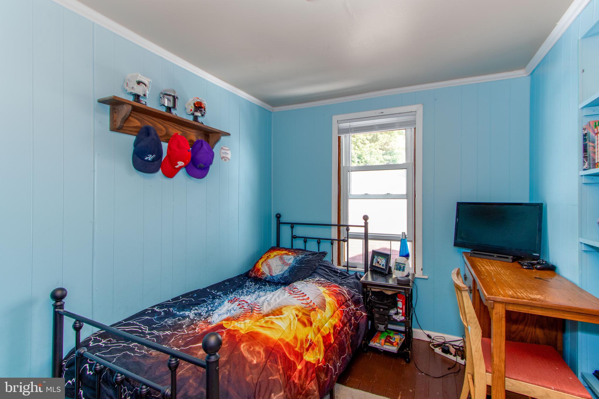221 N 11th STREET