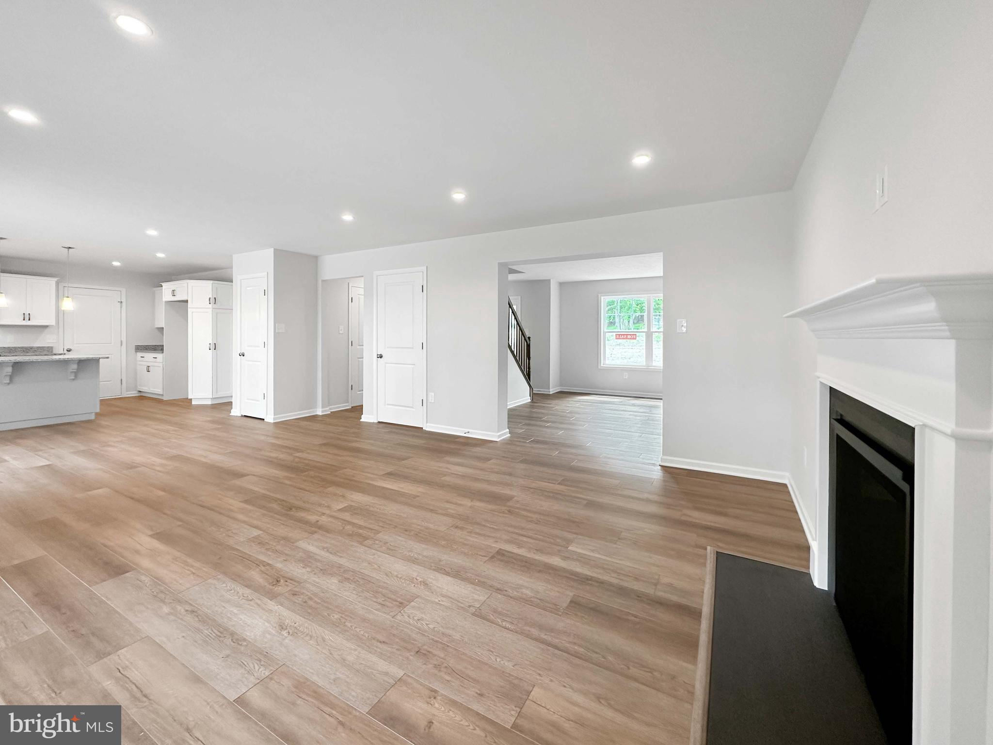 198 Brentwood Dr