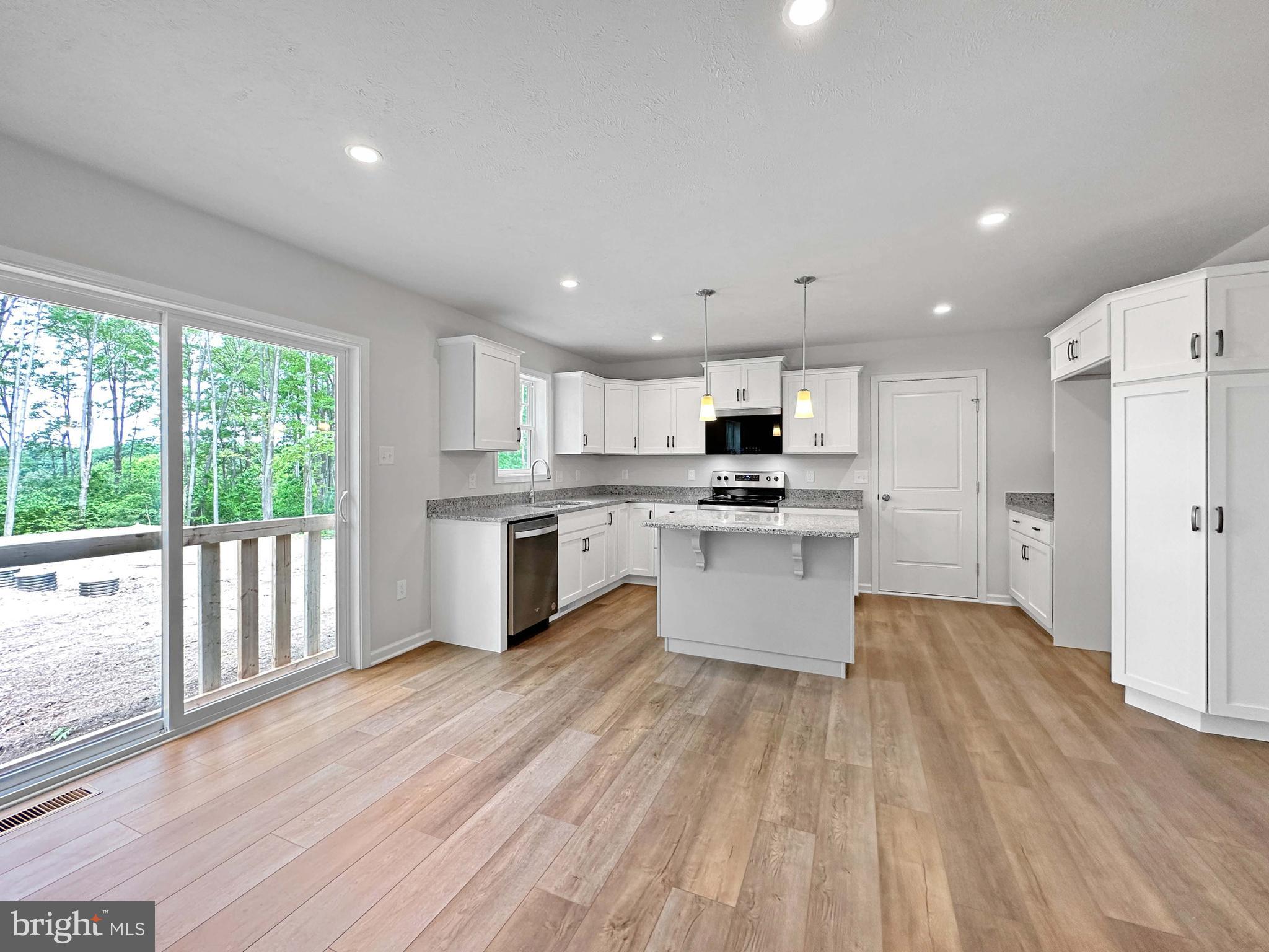 198 Brentwood Dr