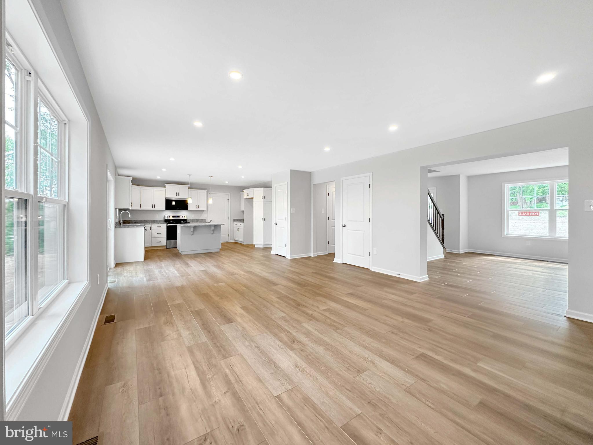 198 Brentwood Dr