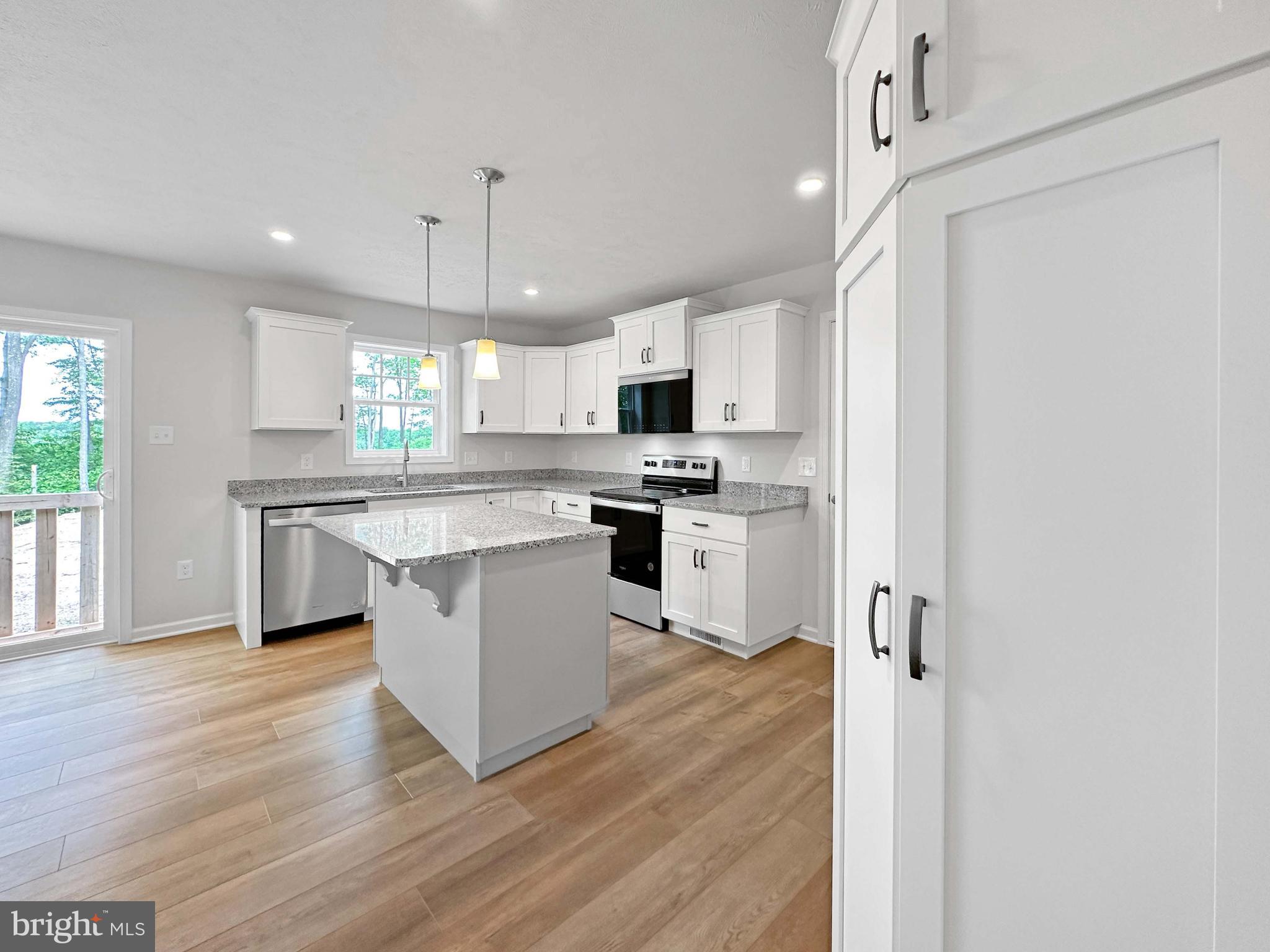 198 Brentwood Dr