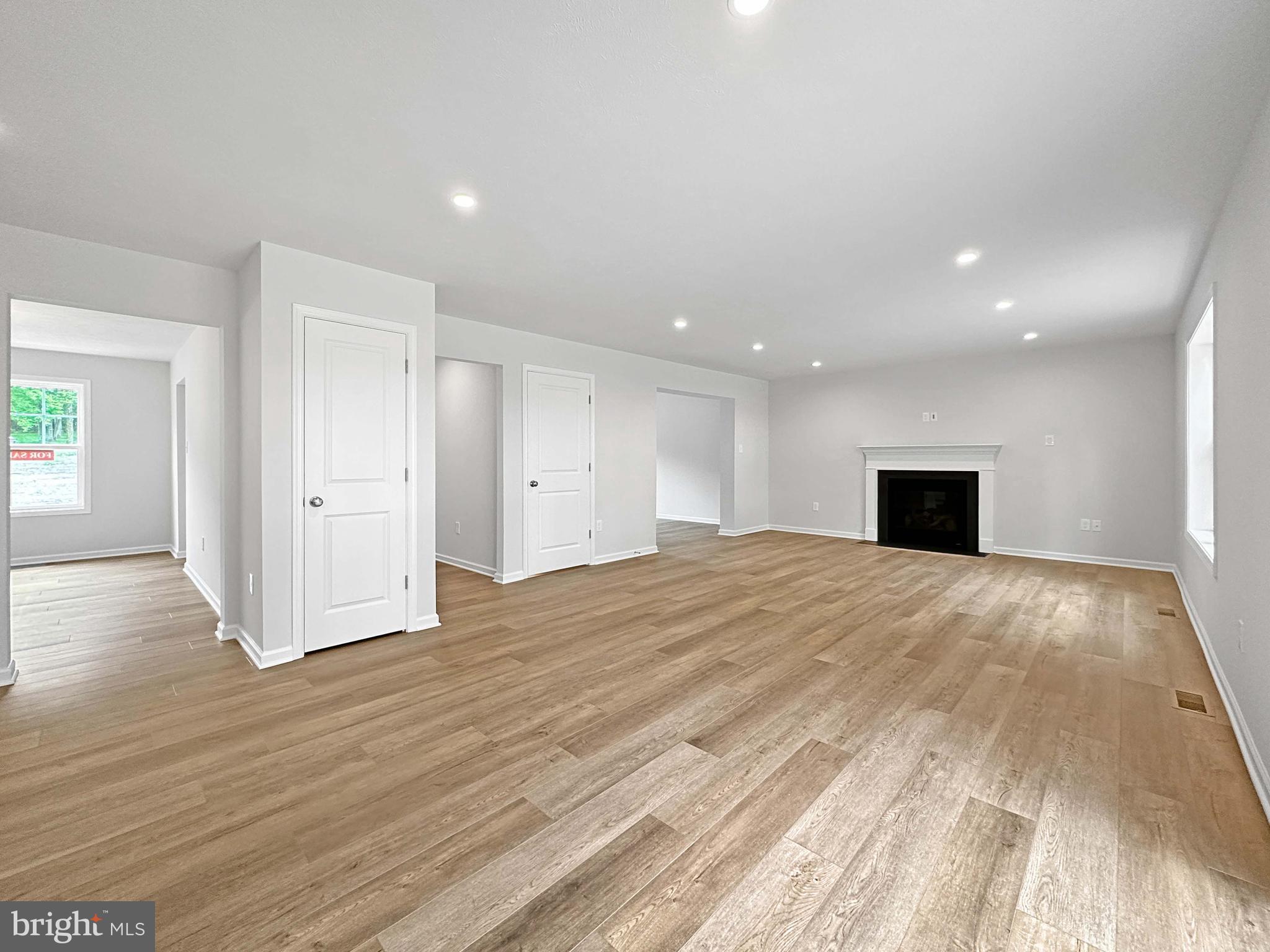 198 Brentwood Dr
