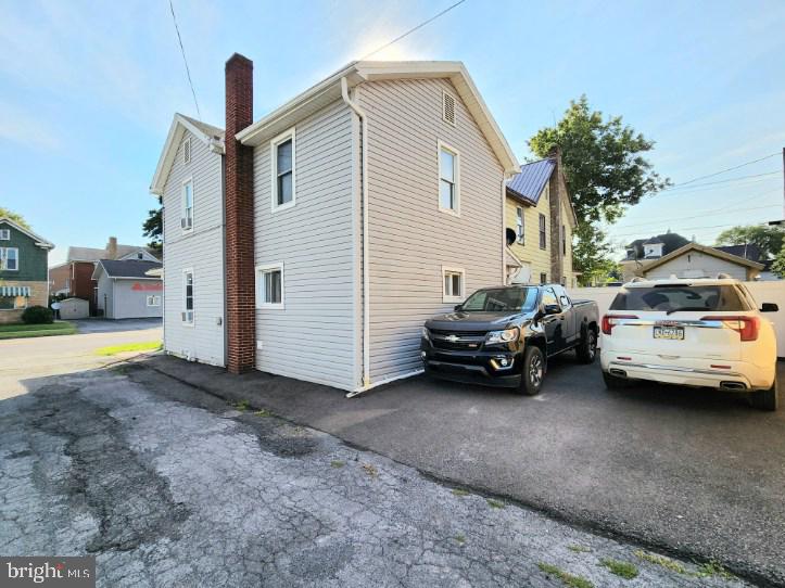 205 N CENTRE STREET