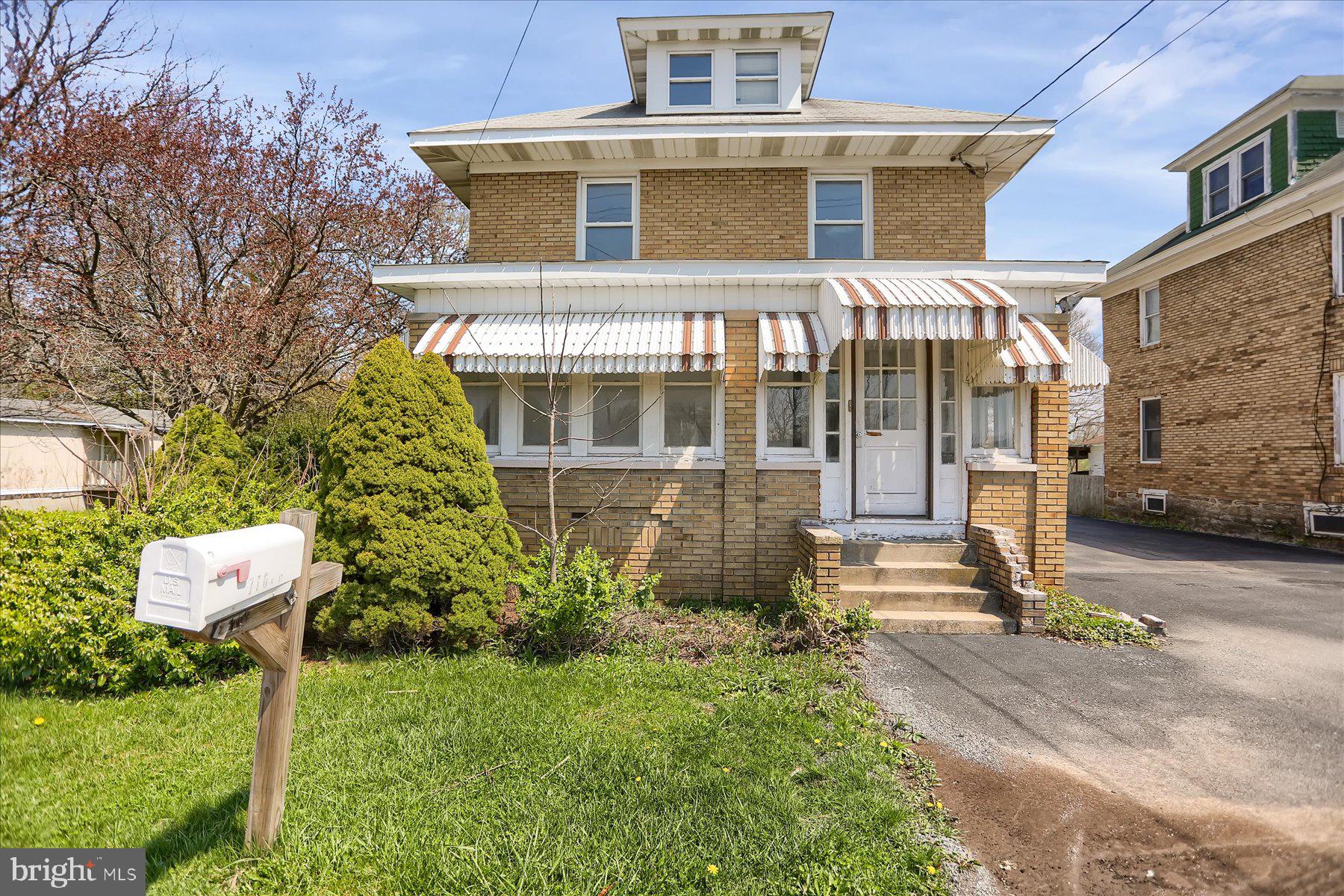 716 N 9th St