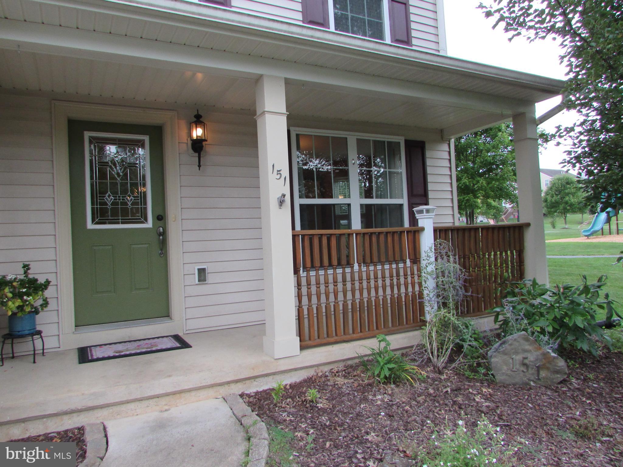 151 Farmington Ln