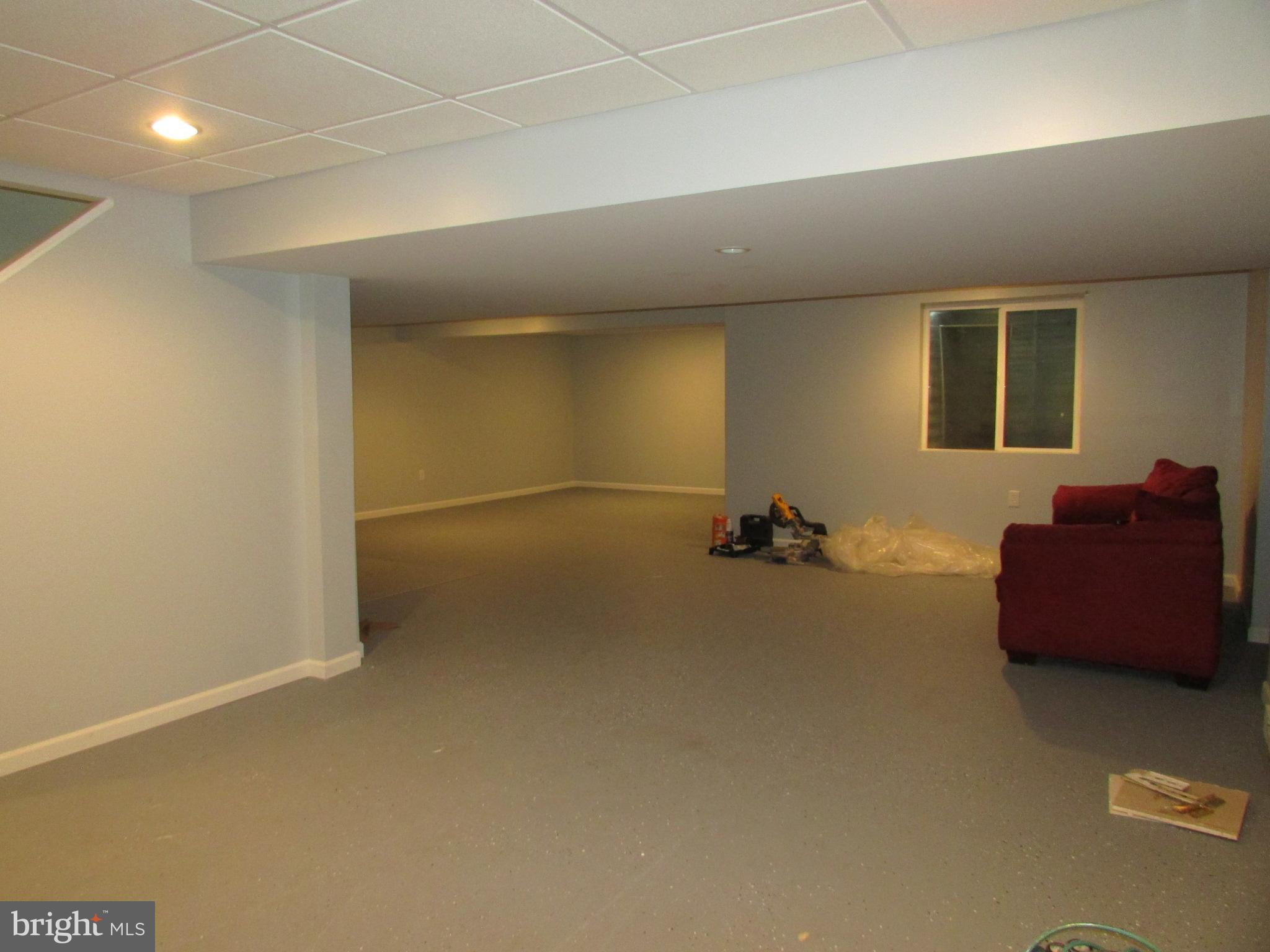 151 Farmington Ln