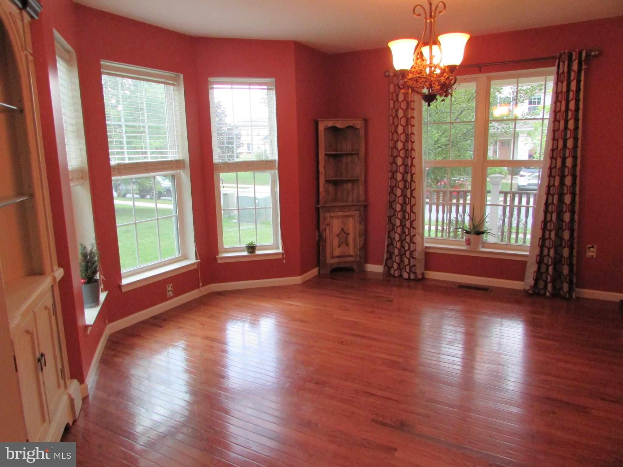 151 Farmington Ln