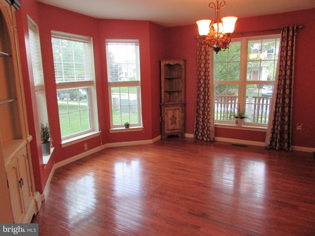 151 Farmington Ln