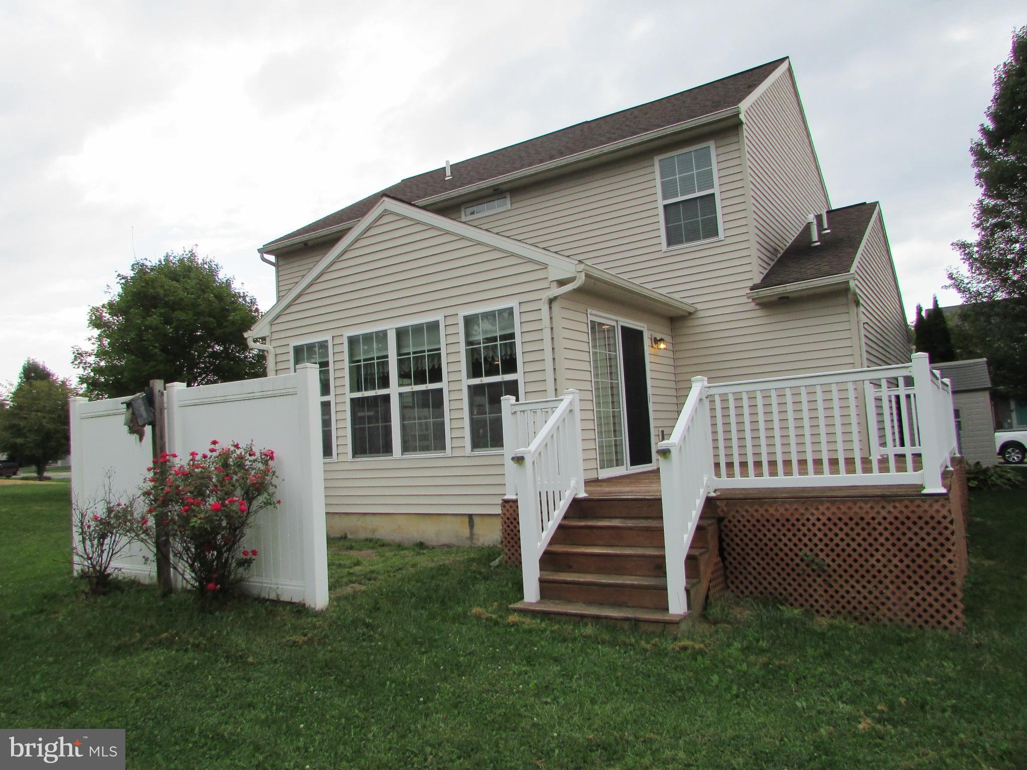 151 Farmington Ln