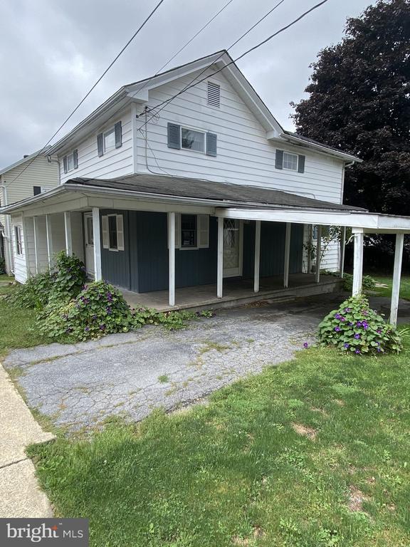 713 E Locust St