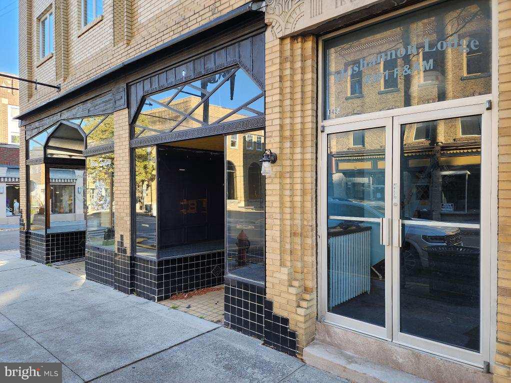 142 N Front St