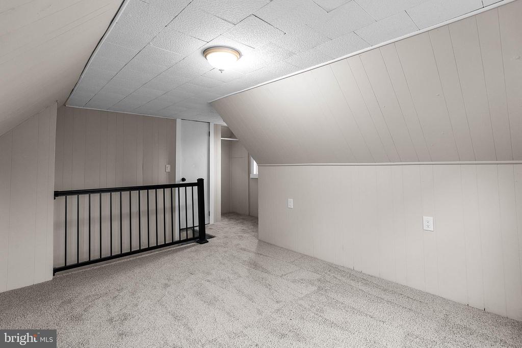108 N Centre St