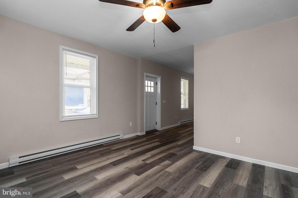 108 N Centre St