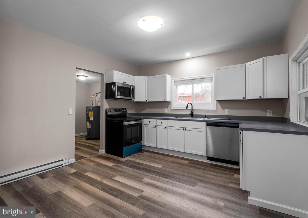 108 N Centre St