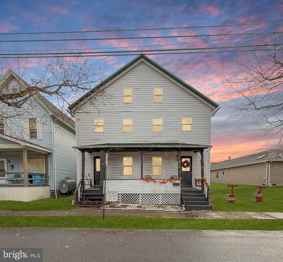 100 E Beaver St