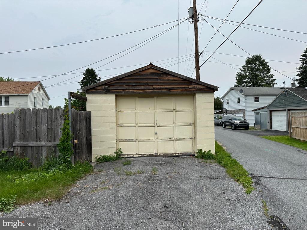 205 Water St