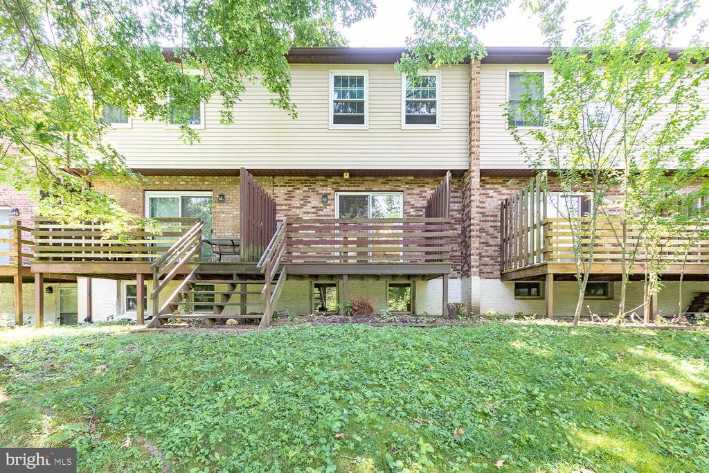 1109 TEABERRY LANE