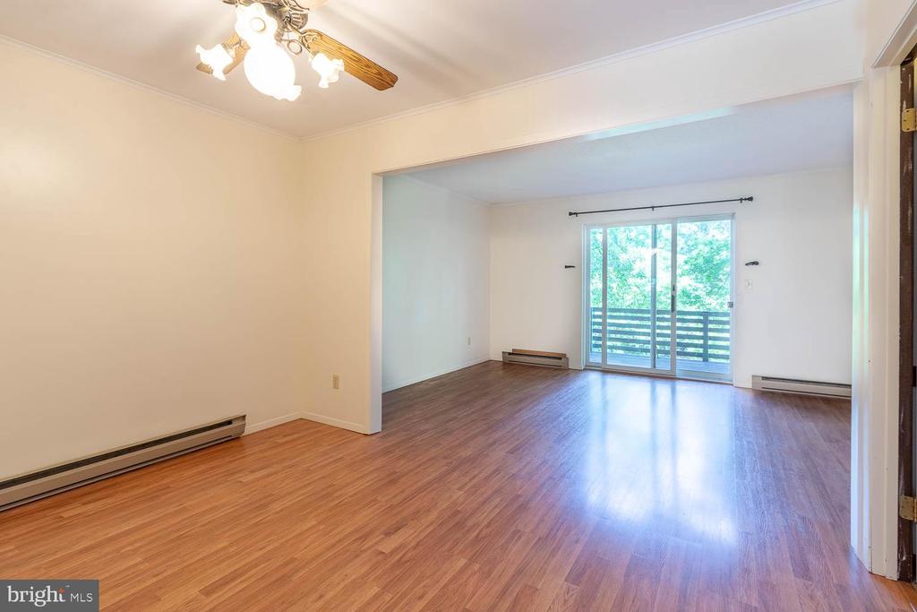 1109 TEABERRY LANE
