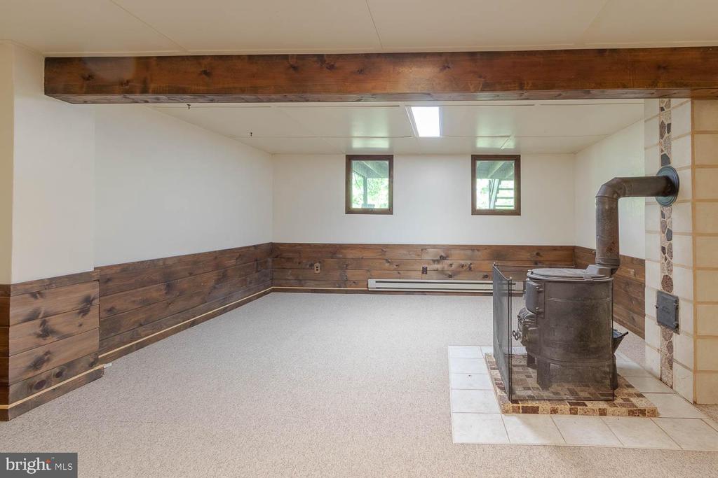 1109 TEABERRY LANE