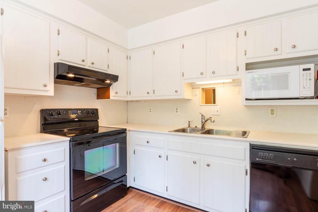 1109 TEABERRY LANE