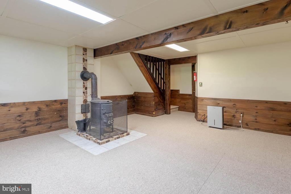 1109 TEABERRY LANE