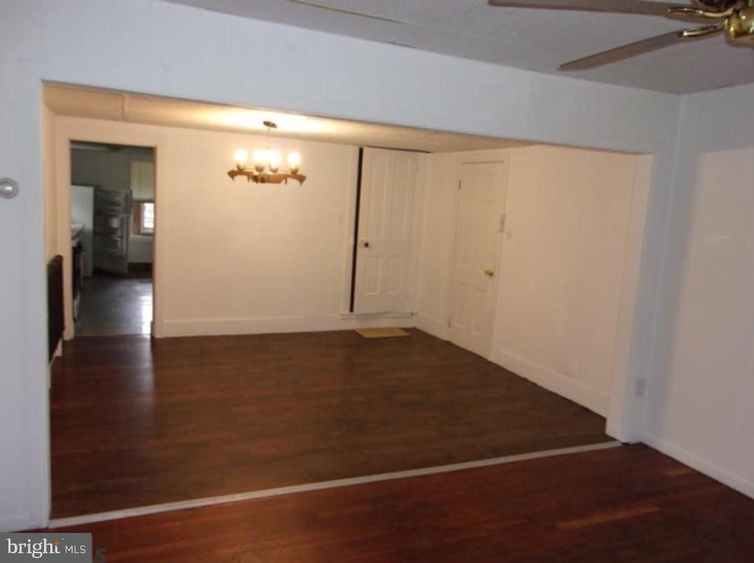 305 E Laurel St