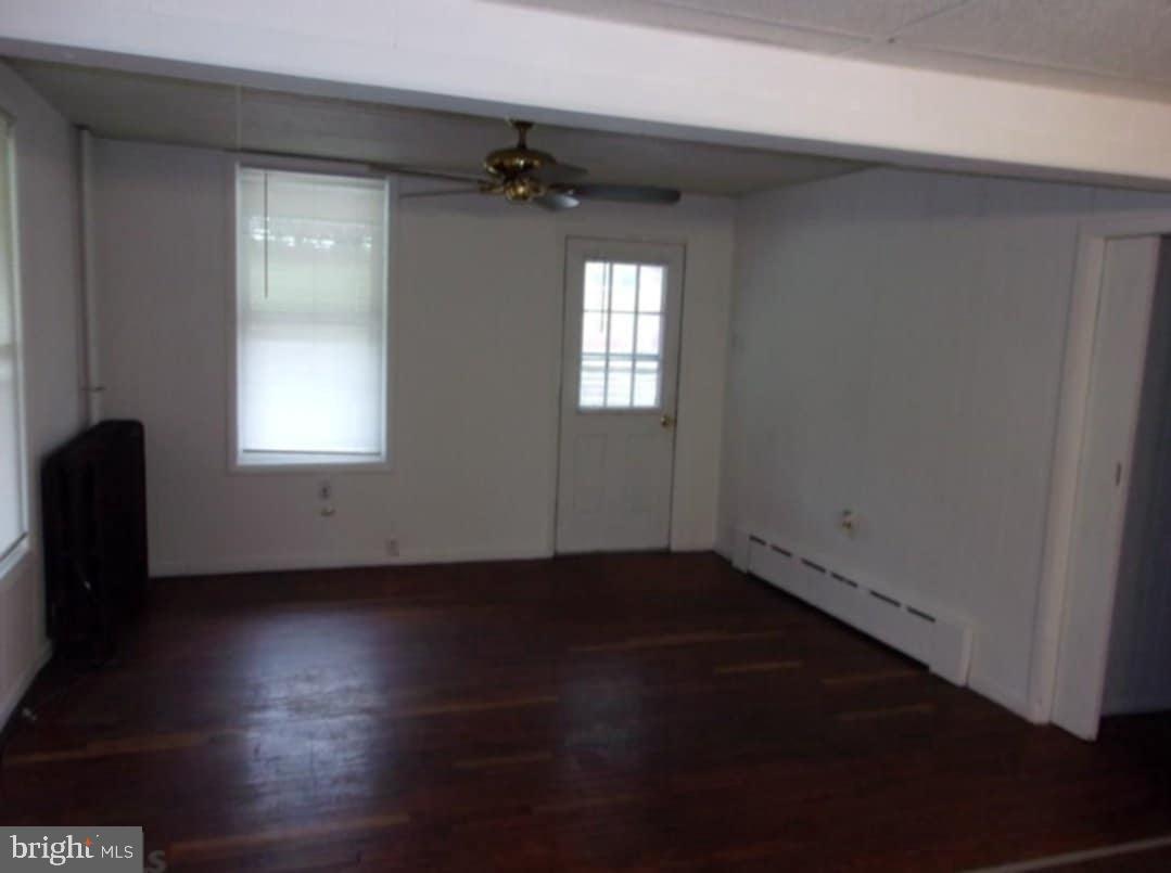 305 E Laurel St