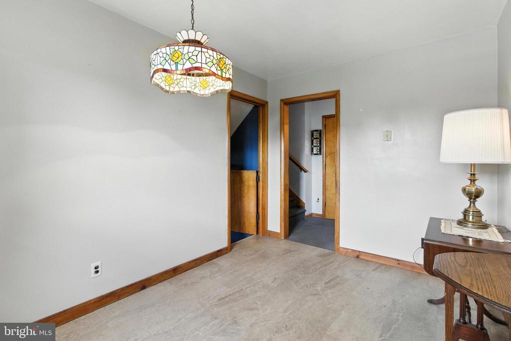 415 S 4th St