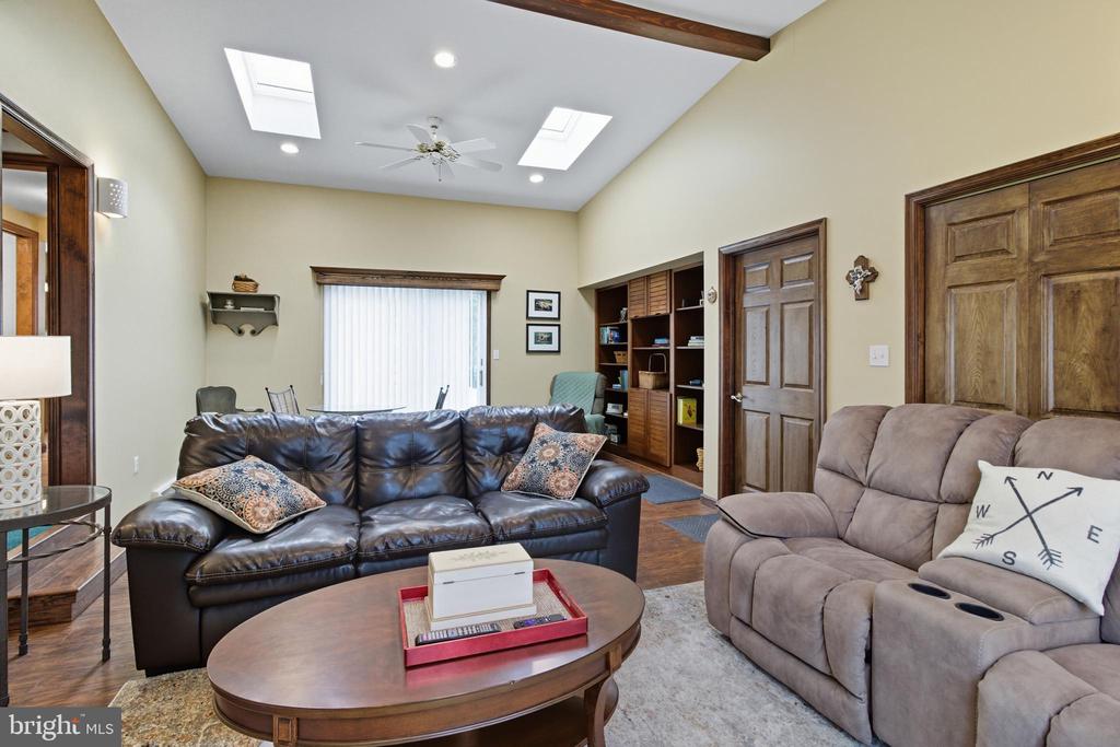 1532 CLARENCE ROAD