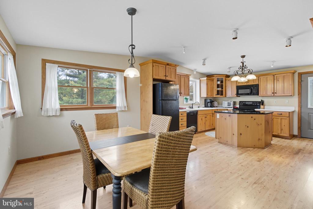 1532 CLARENCE ROAD