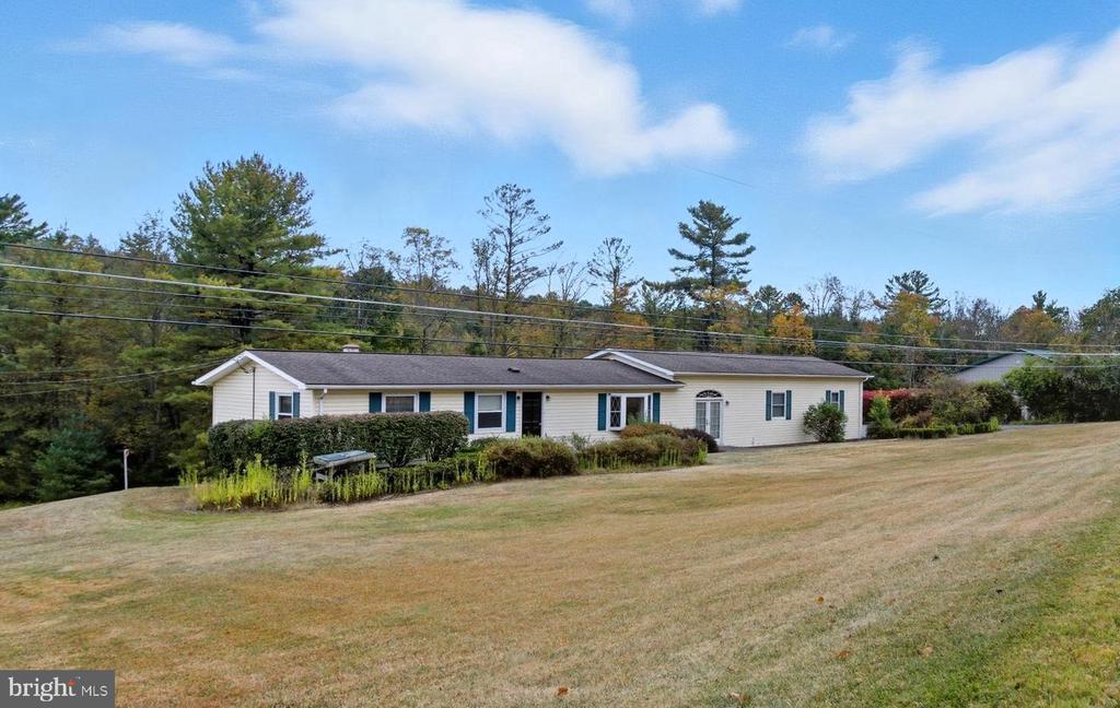 1532 CLARENCE ROAD