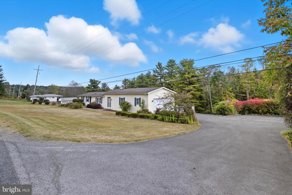1532 CLARENCE ROAD