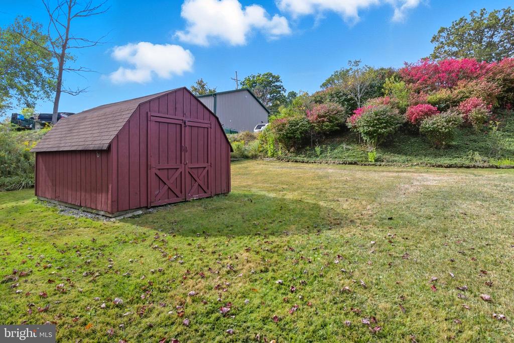 1532 CLARENCE ROAD