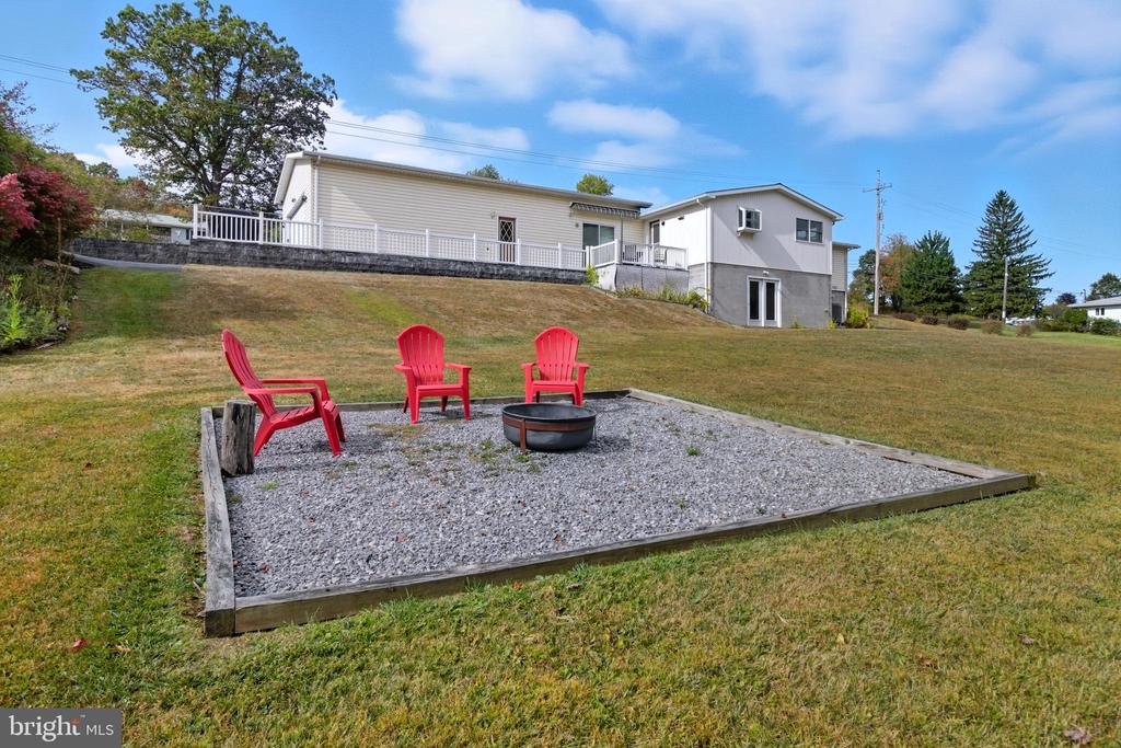 1532 CLARENCE ROAD