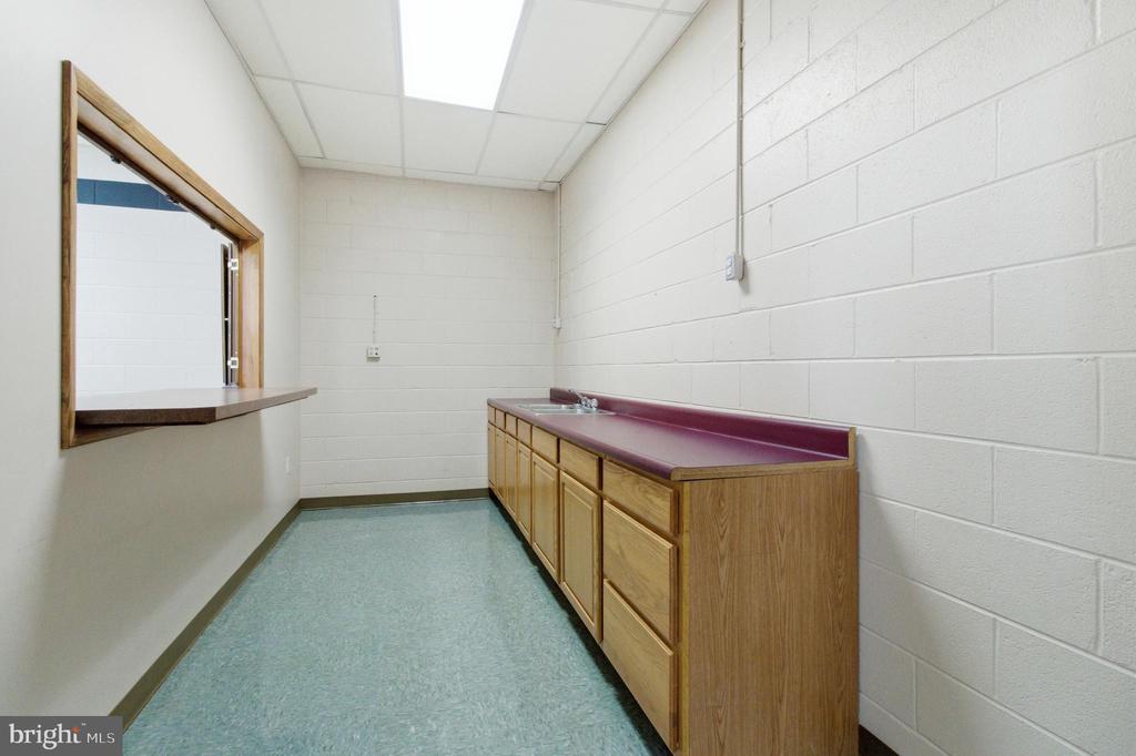 200 SHADY LANE 100, 130, AND 190