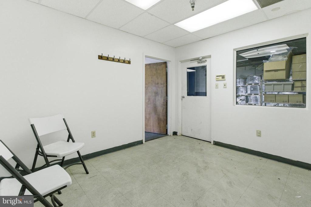 200 SHADY LANE 100, 130, AND 190
